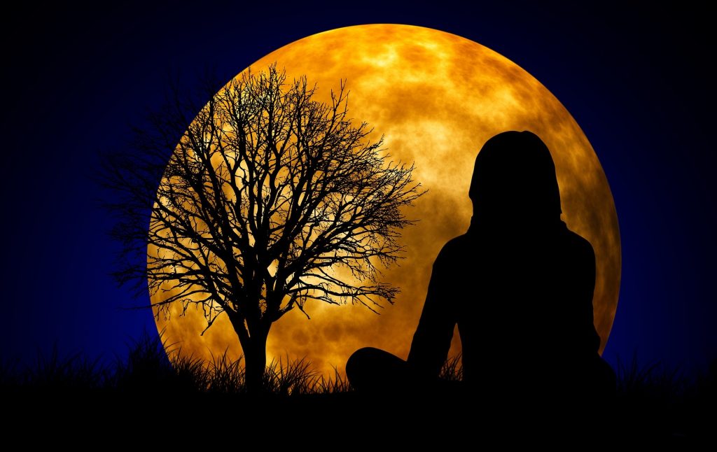 AS FASES LUNARES E O MUNDO FEMININO